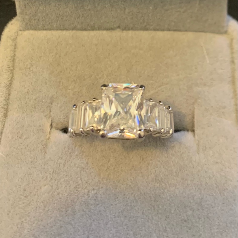 Size 7 silver Diamonique ring